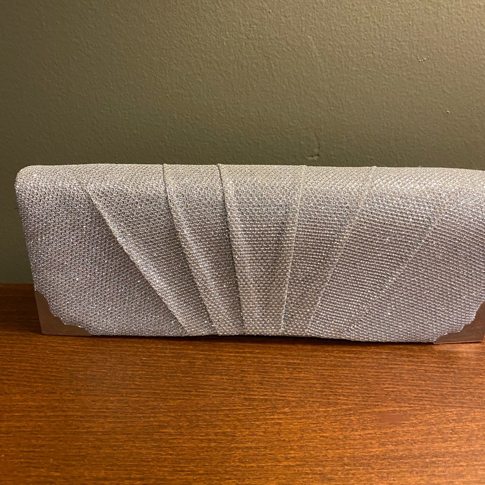 Silver clutch